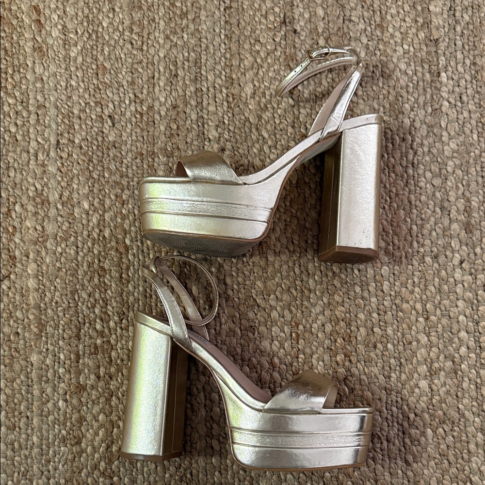 Steve Madden Gold Platform heels